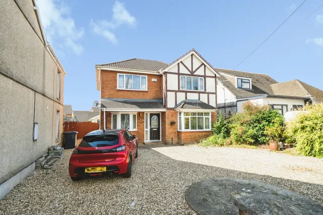 Loughor Road, Swansea, SA4, photo 2