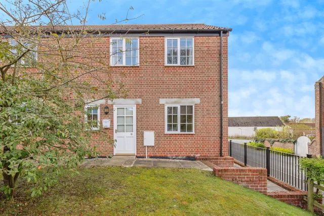 2 bedroom flat — Burtons Mill, Stalham, Norwich
