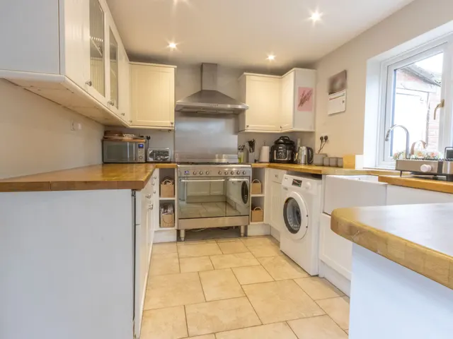 Photo 2 — Frogmore Road, Blackwater, Camberley, GU17 0DF