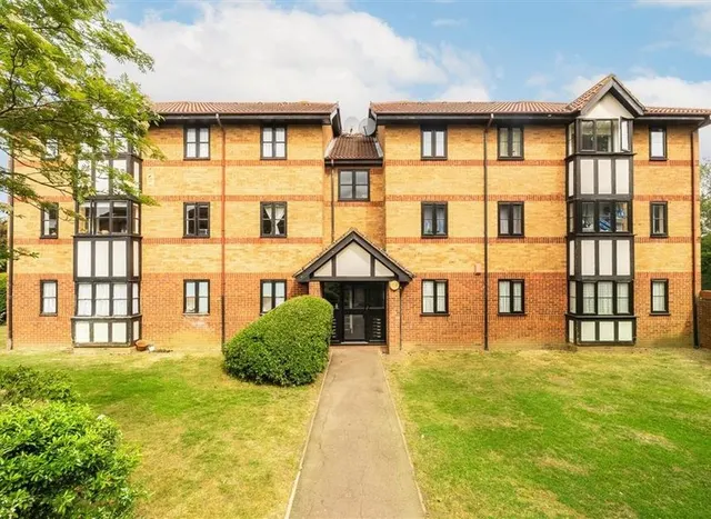 Woodvale Way, Cricklewood, NW11, photo 1