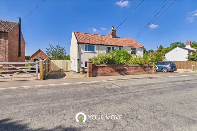 Loddon Road, Ditchingham, Norfolk, NR35, photo 1
