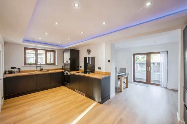 Rowena Drive, Scawsby, DN5, photo 2