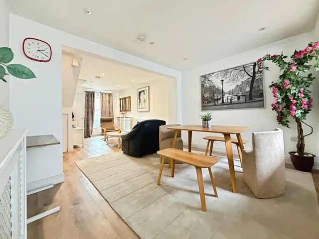 Brunel Close, Hounslow, TW5, photo 2