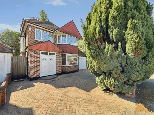 The Rise, Edgware, HA8, photo 1