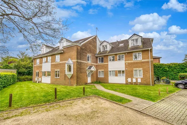 Danecourt Road, Ashley Cross, Poole, Dorset, BH14, photo 1