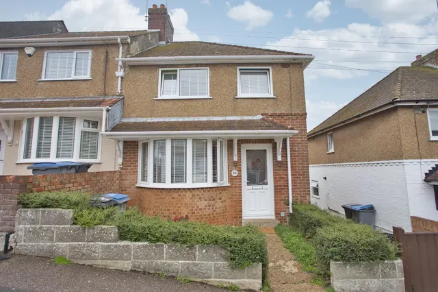 3 bedroom house, Kings Road, Dover, CT17