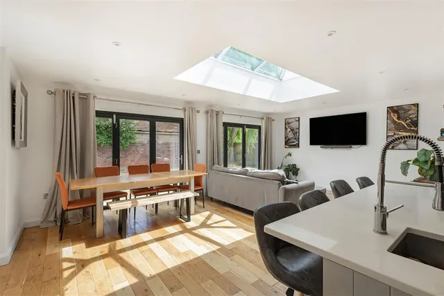 Haverhill Road, Castle Camps, CB21, photo 2