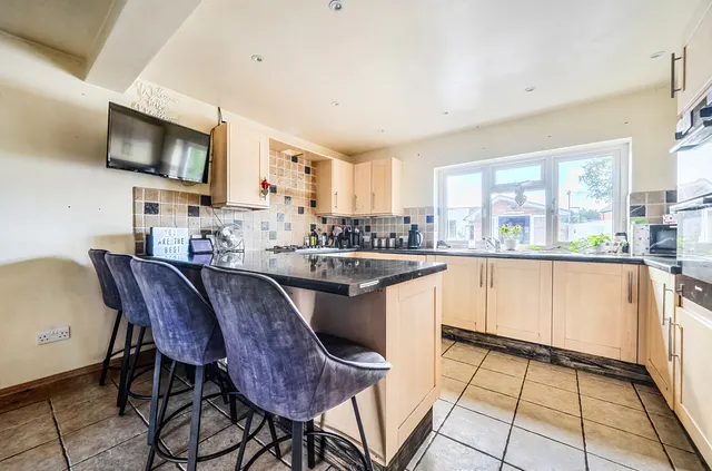 Willow Road, Godalming, GU7, photo 3