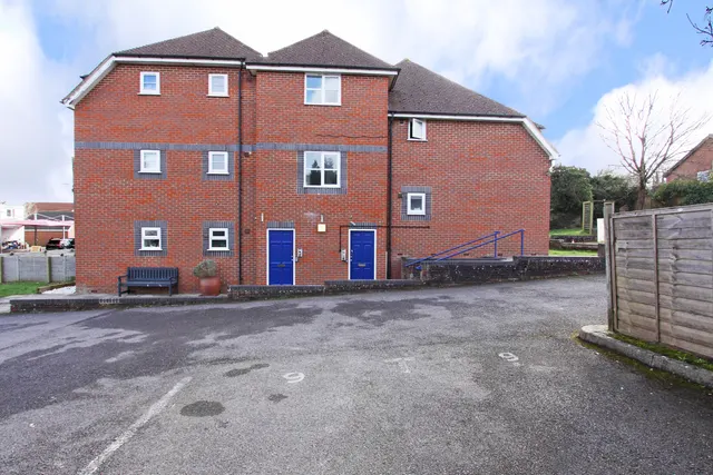 Andover Road, Ludgershall, SP11, photo 1