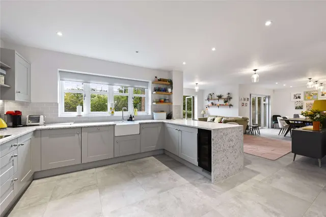 Leith Way, Cranleigh, GU6, photo 1