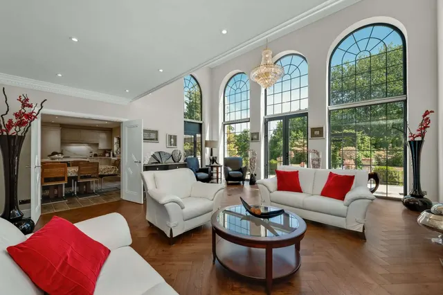 East Road, Weybridge, KT13, photo 3