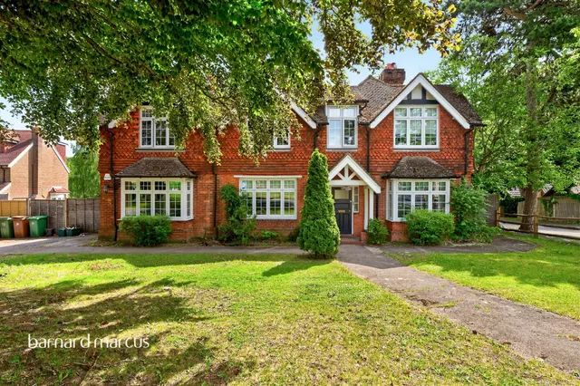 Sandy Lane South, Wallington, photo 1