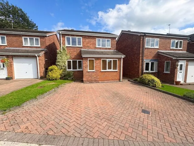 Glenorchy Close, Crewe, photo 1