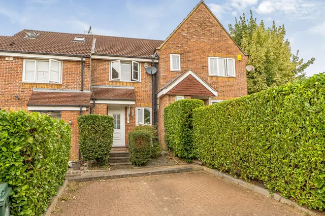 Thellusson Way, Rickmansworth, WD3, photo 1