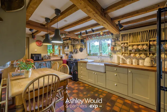 Sinton Lane, Ombersley, WR9, photo 2