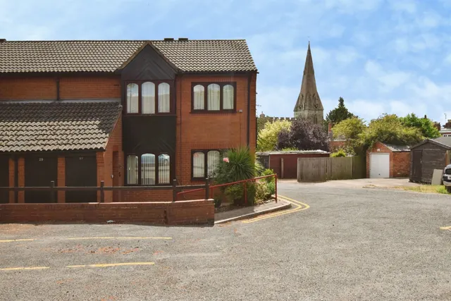 Albion Street, Oadby, LE2, photo 1
