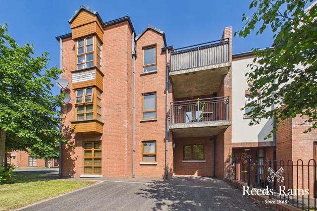 Redwood Grove, Dunmurry, BT17, photo 1
