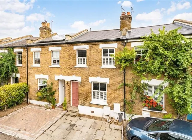 Watts Lane, Teddington, TW11, photo 1