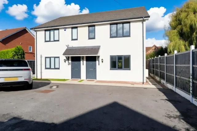 Bradfield Road, Crewe, photo 1