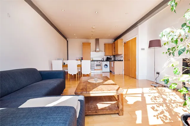 Shepherdess Place, Shoreditch, N1, photo 3