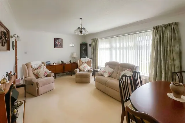 Rustington, Littlehampton, BN16, photo 2