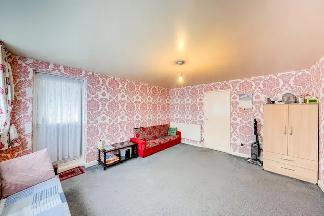 Florence Road, London, E6, photo 3