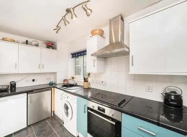Langridge Mews, Hampton, TW12, photo 3