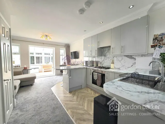 Photo 3 — Weymans Avenue, Bournemouth, BH10 7JN
