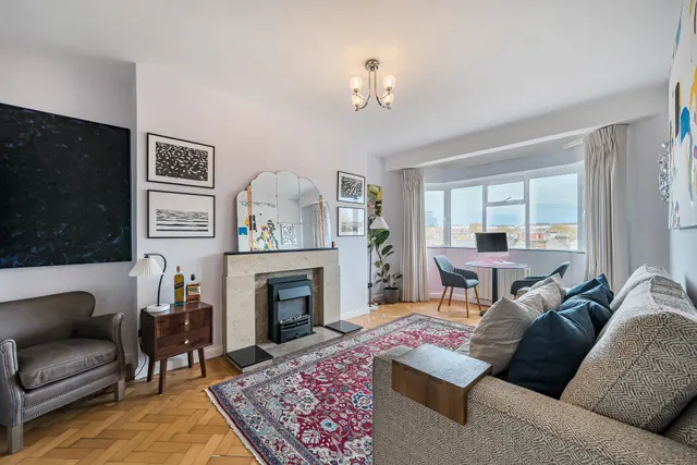 58 Barton Court, Barons Court Road, London, photo 1