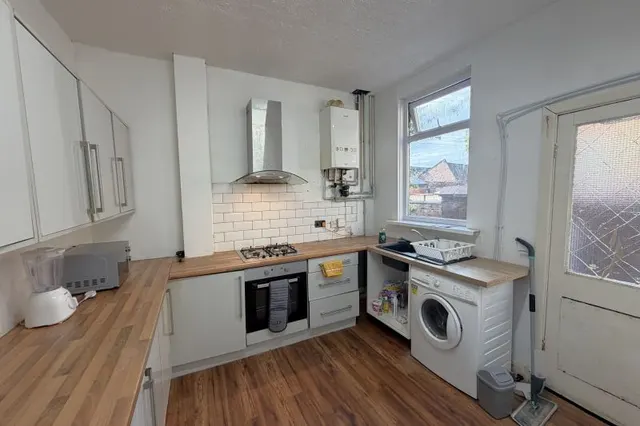 Meade Grove, Longsight, M13, photo 3
