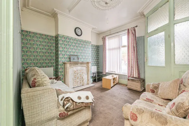 Hollingwood Lane, Bradford, BD7, photo 2