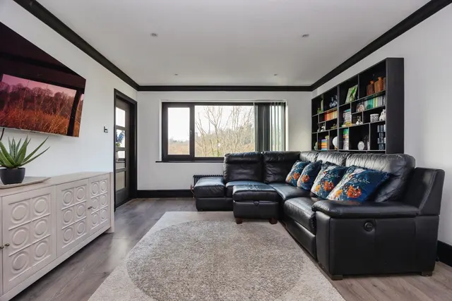Valley View, Godalming, GU7, photo 3