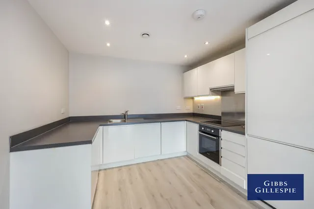 Bentinck Road, West Drayton Fees Apply, UB7, photo 2