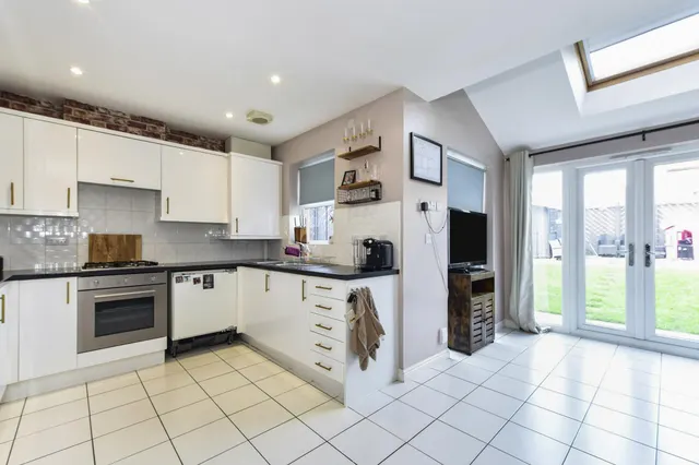 Wharf Road, Kilnhurst, S64, photo 2