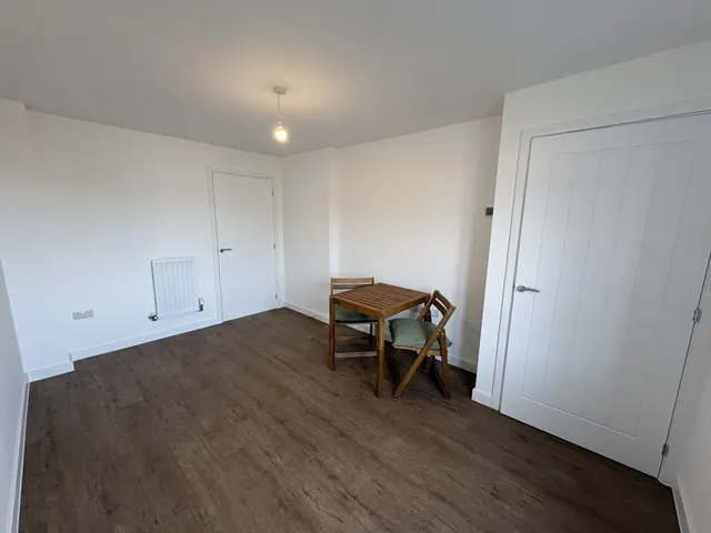 Trones Wood Lane, Widnes, WA8, photo 2