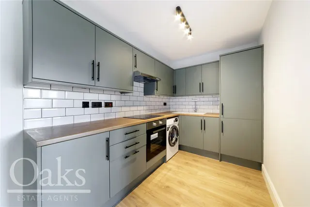 Telford Avenue, London, SW2, photo 2