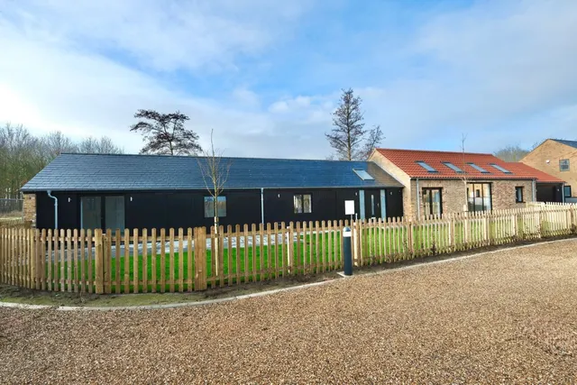 Manor Farm, Wennington, PE28, photo 1