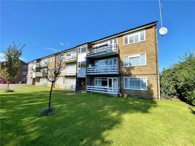 Staines Road, Twickenham, TW2, photo 1