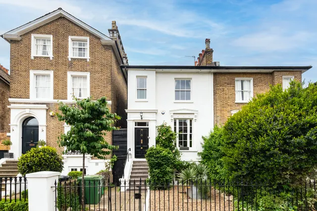 48 Stockwell Park Crescent, London, photo 1