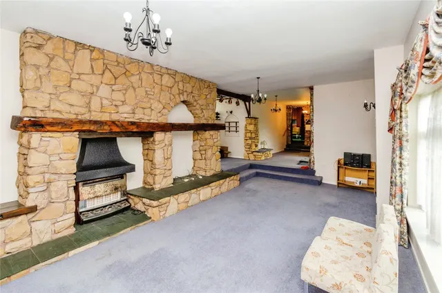 Photo 3 — Moorside Gardens, Walsall, West Midlands, WS2