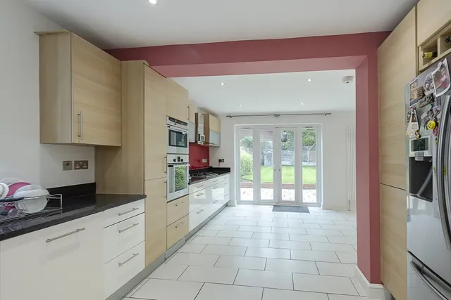 Photo 2 — Bellfield Avenue Harrow HA3
