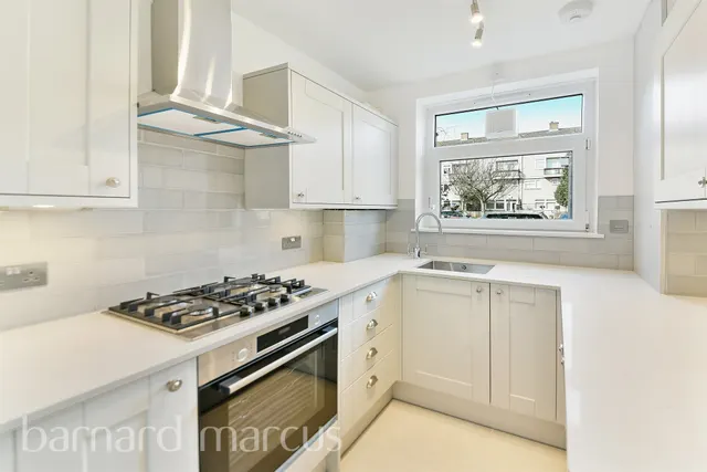 Gressenhall Road, London, photo 1