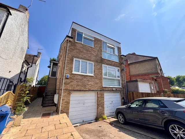 Langley Park, Mill Hill Broadway, London, NW7 2AA, photo 1