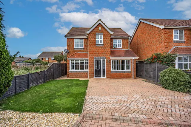 Kempton Vale, Humberston, DN35, photo 1