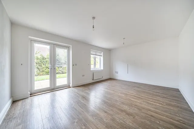 Newick Way, East Grinstead, RH19, photo 3