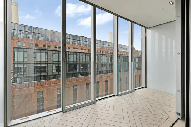 Circus Road West, SW11, photo 2