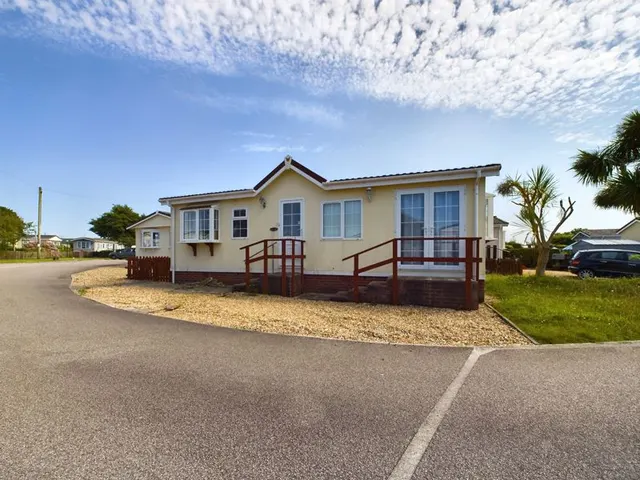 Tremarle Home Park North Roskear, Camborne, photo 1