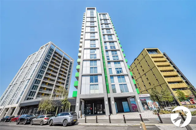 Felixstowe Road, SE2, photo 1