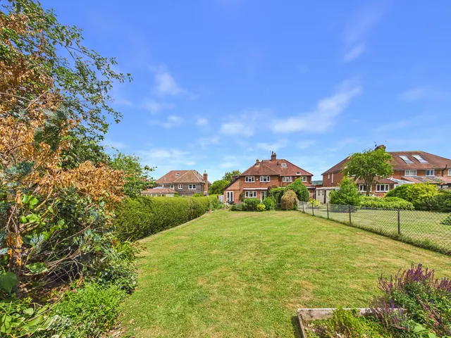 Shootacre Lane, Princes Risborough, HP27, photo 3
