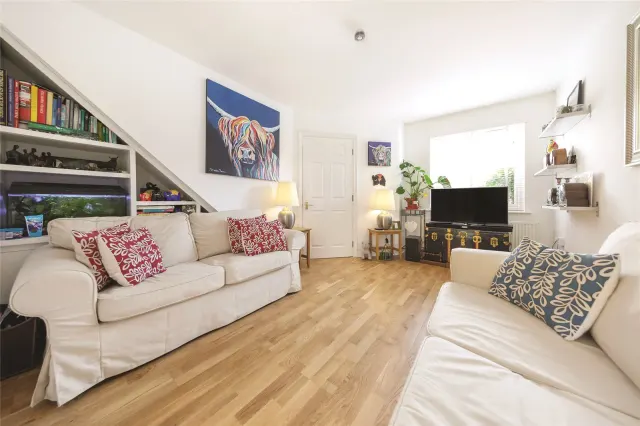 Breamore House, Friary Estate, SE15, photo 1